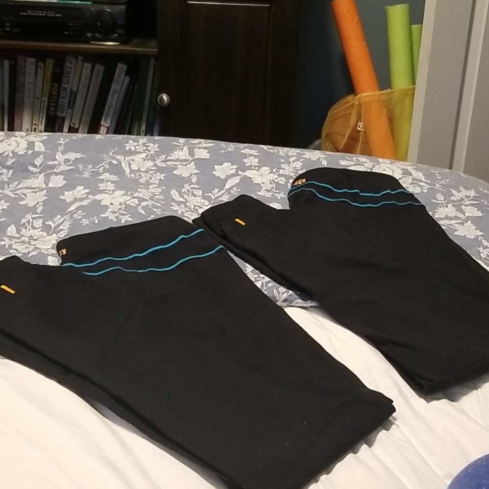 4 Pairs Of Lucy power tights and Power Capris